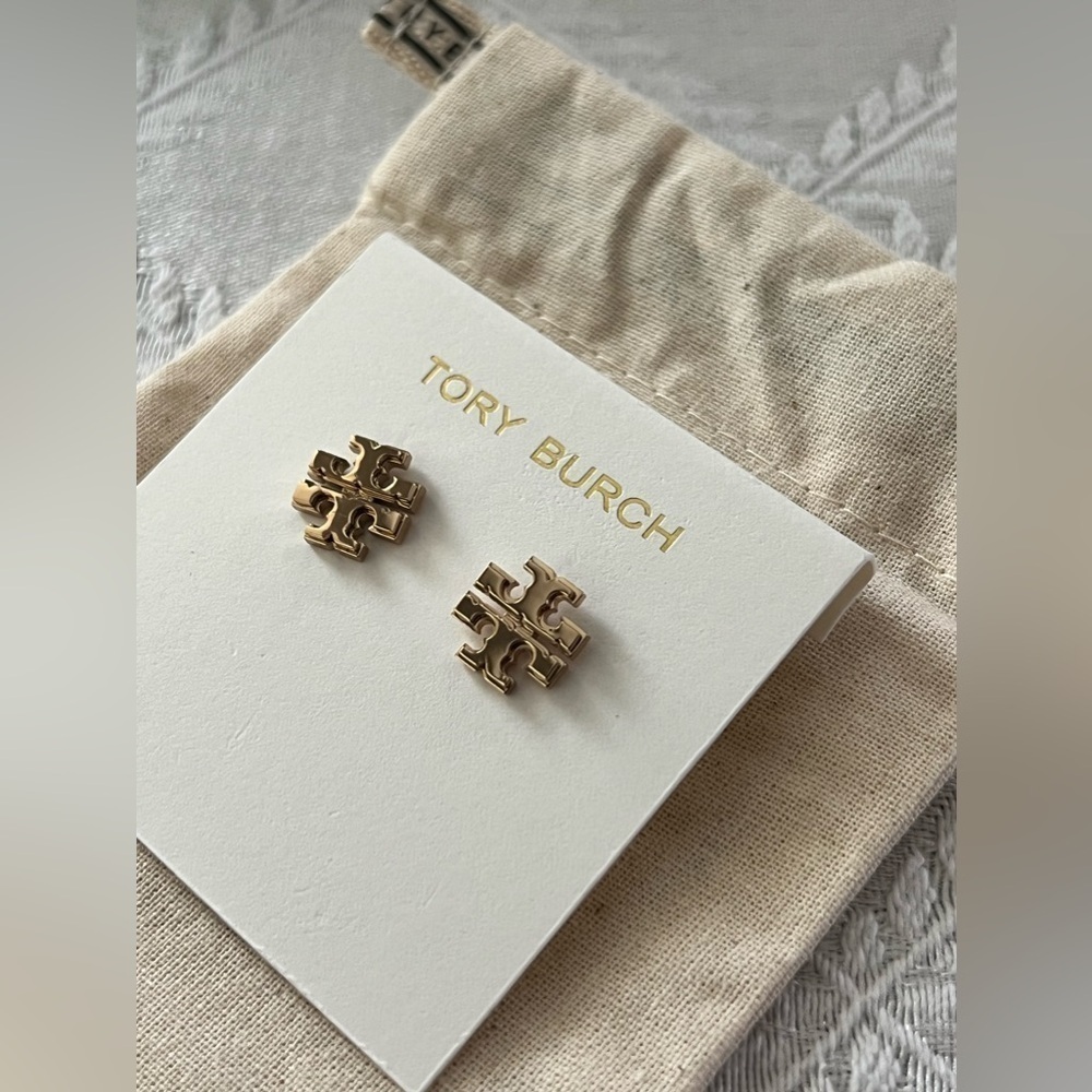 TORY BURCH• Small Logo Earrings - Picture 7 of 15